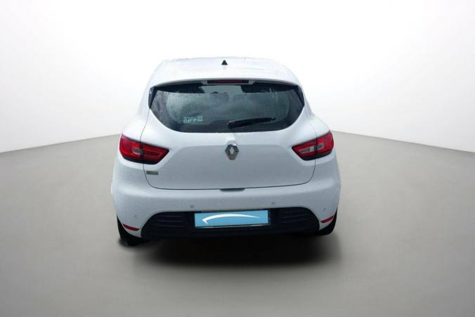 Vente en ligne Renault Clio 4 Clio TCe 75 E6C au prix de 11 490 €