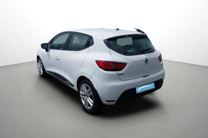 Vente en ligne Renault Clio 4 Clio TCe 75 E6C au prix de 11 490 €