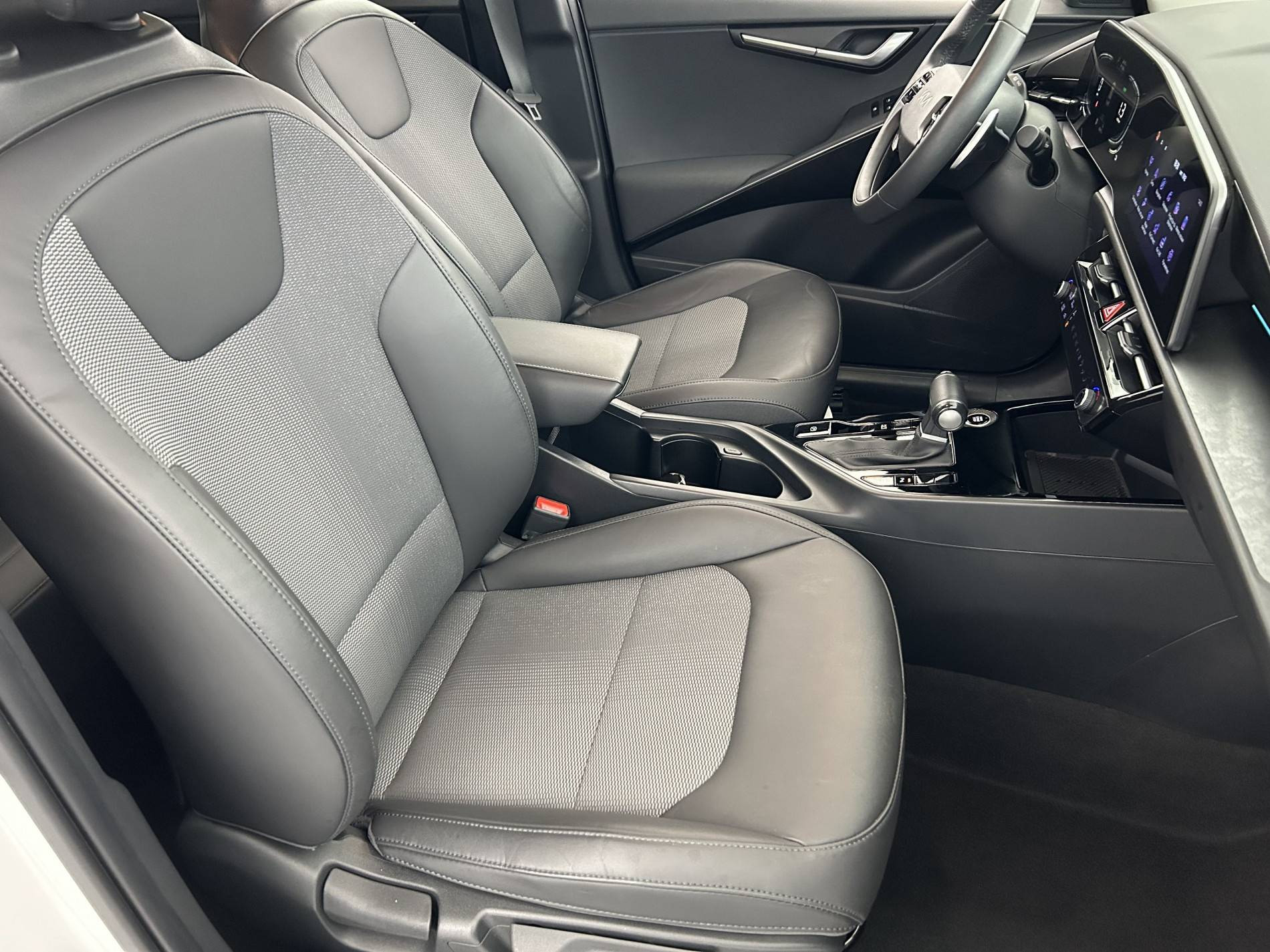 Vente en ligne Kia Niro  1.6 GDi 141 ch HEV DCT6 au prix de 22 690 €