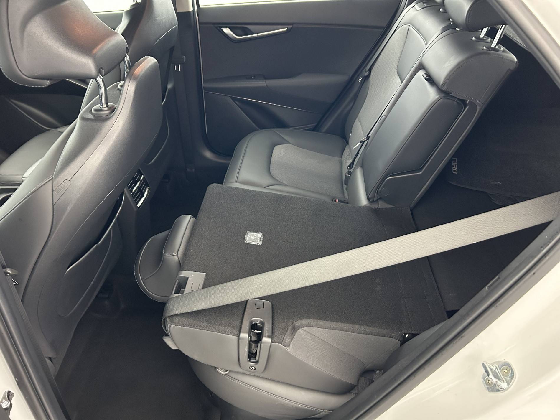 Vente en ligne Kia Niro  1.6 GDi 141 ch HEV DCT6 au prix de 22 690 €