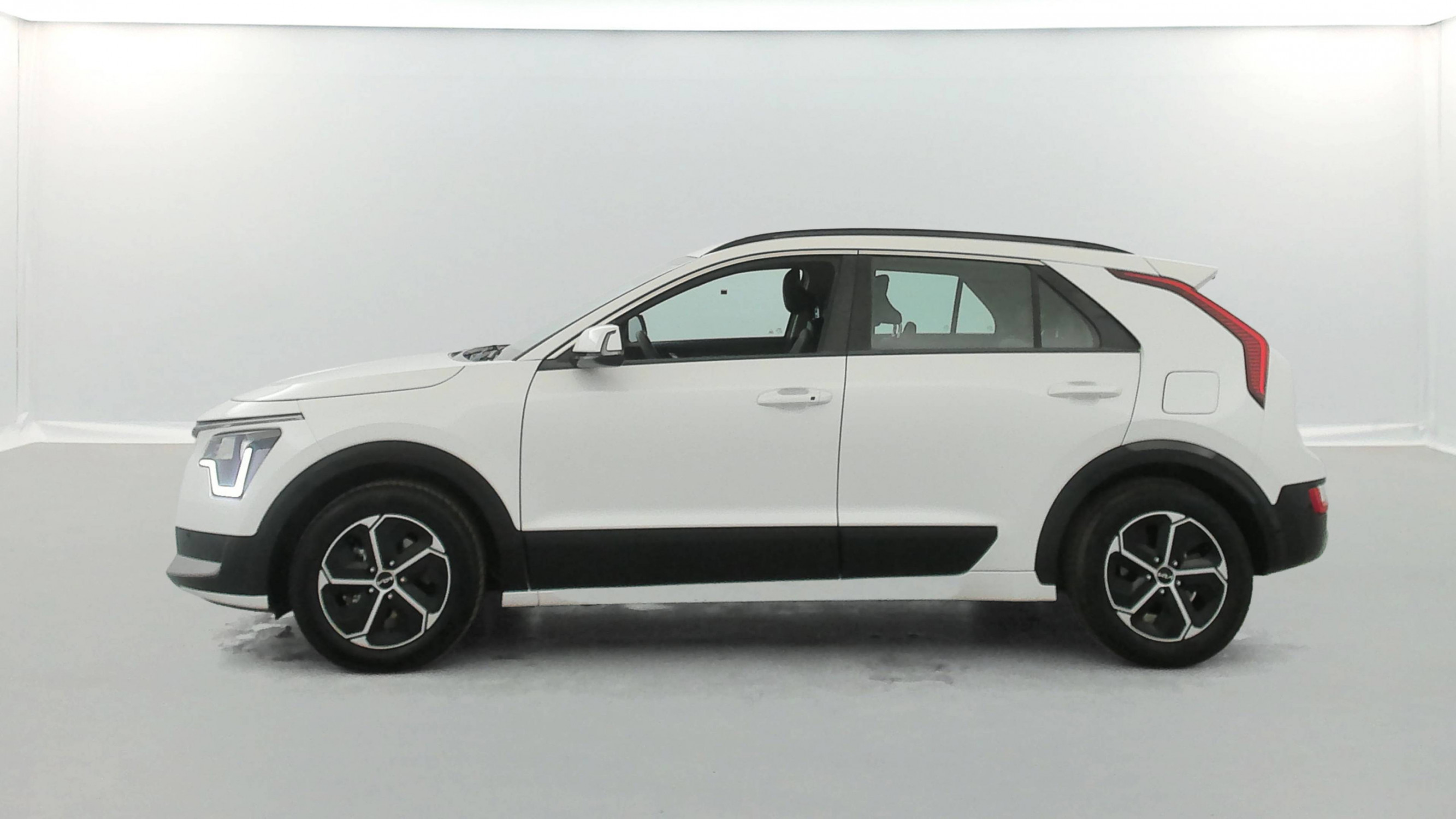 Vente en ligne Kia Niro  1.6 GDi 141 ch HEV DCT6 au prix de 22 690 €