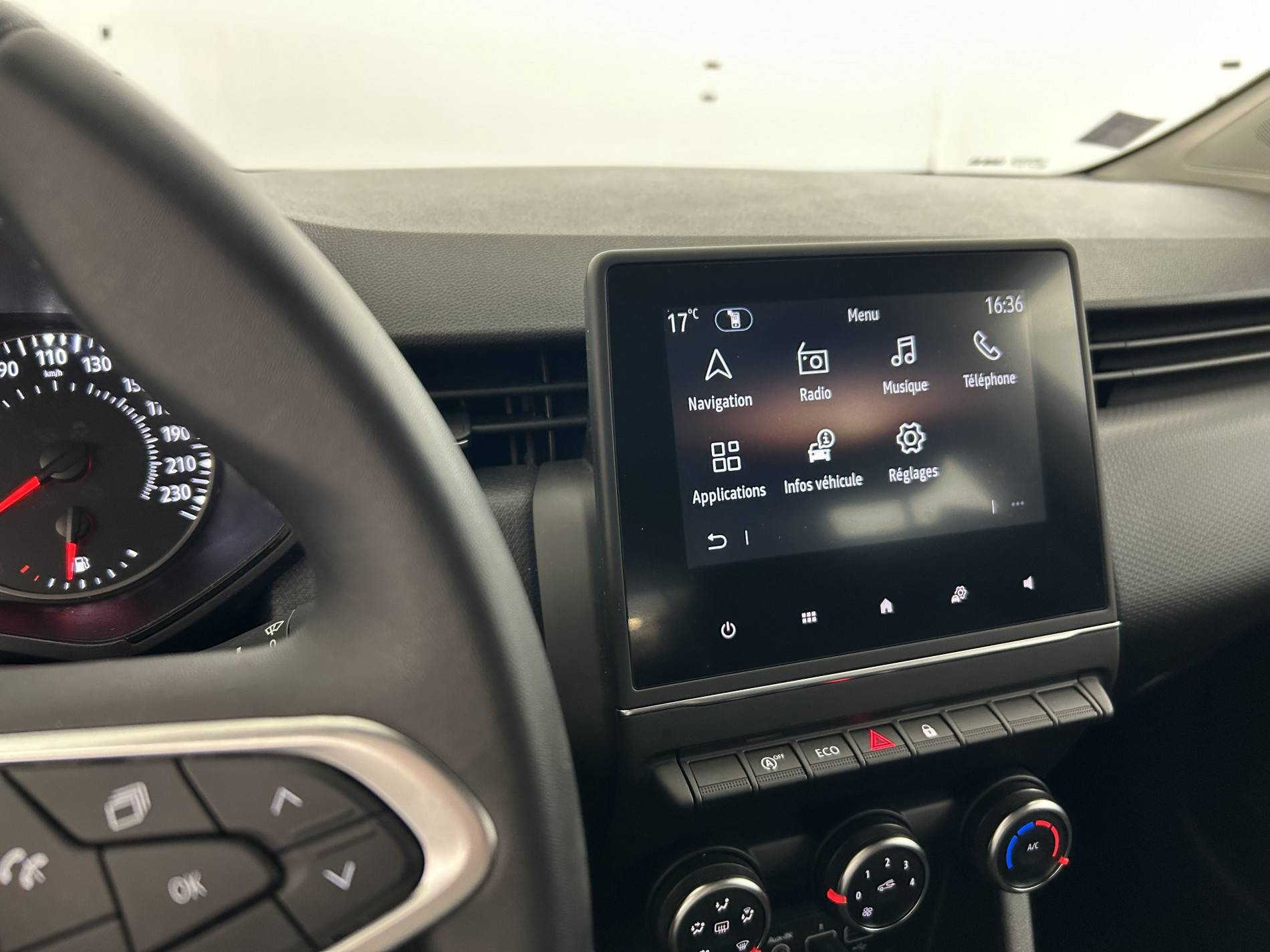 Vente en ligne Renault Clio 5 Clio Blue dCi 100 - 21N au prix de 14 990 €