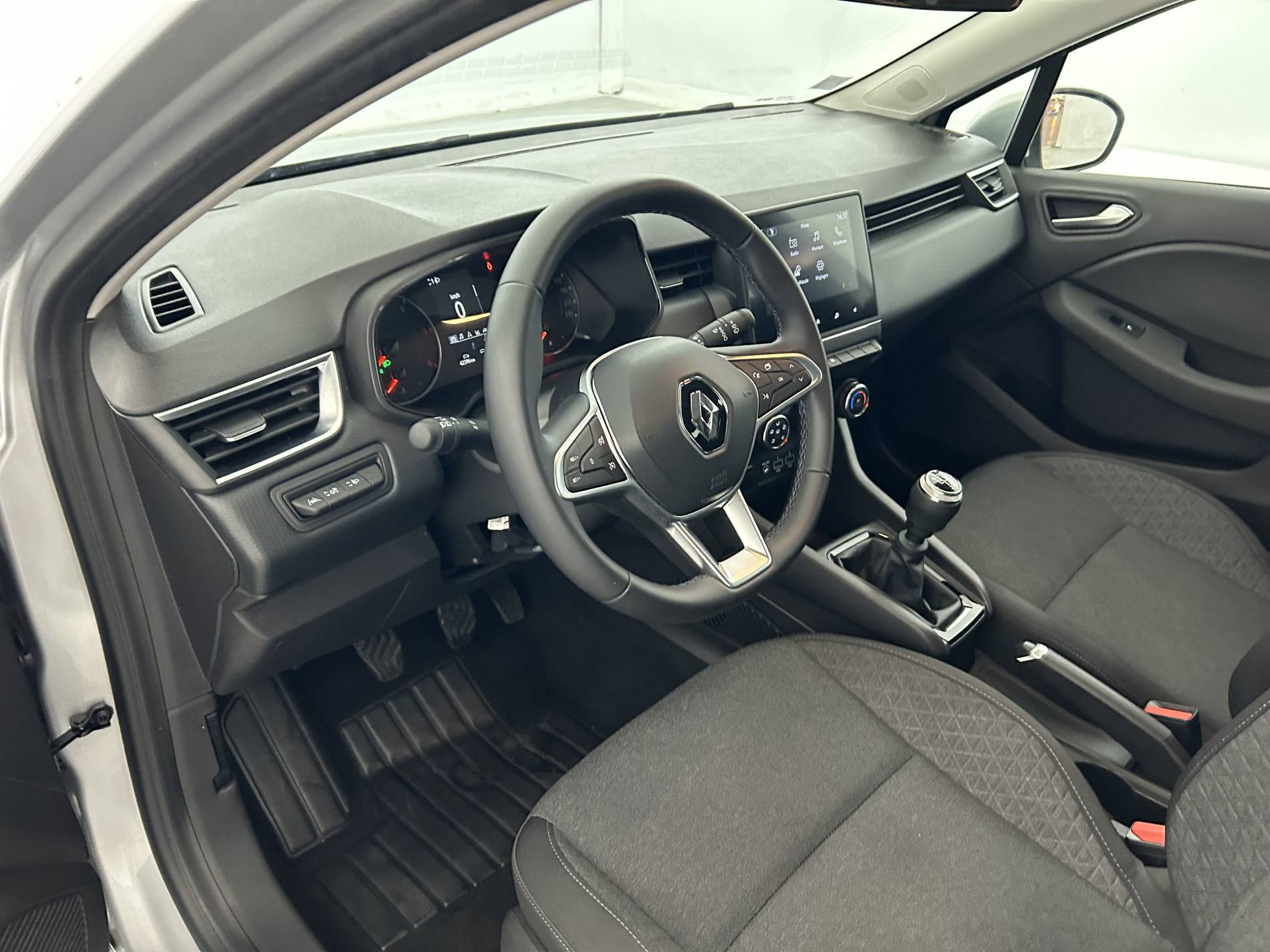 Vente en ligne Renault Clio 5 Clio Blue dCi 100 - 21N au prix de 14 990 €