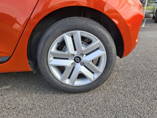 Vente en ligne Renault Clio 5 Clio dCi 100 au prix de 16 990 €