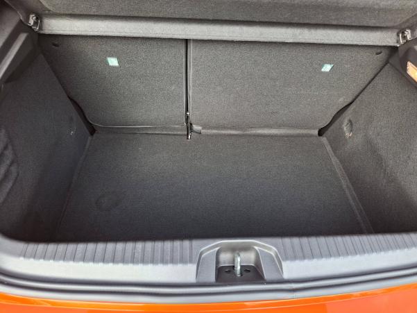 Vente en ligne Renault Clio 5 Clio dCi 100 au prix de 16 990 €