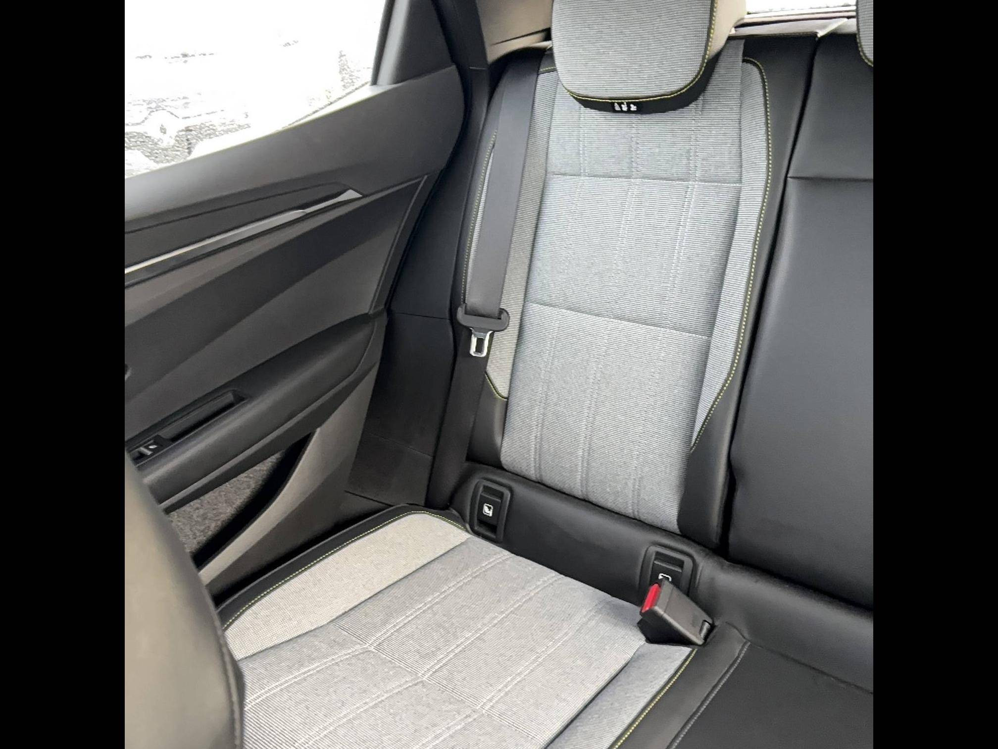 Vente en ligne Renault Megane E-Tech  EV60 220 ch super charge au prix de 22 490 €