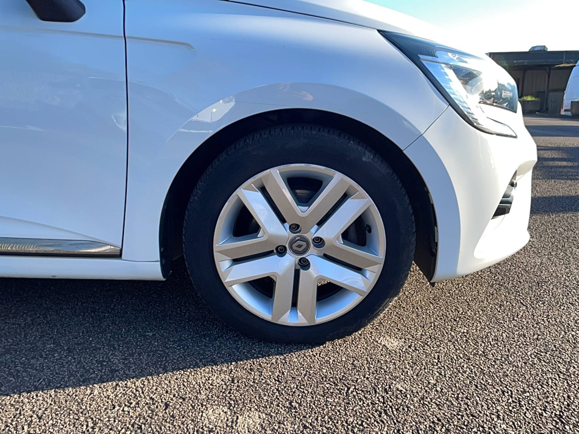 Vente en ligne Renault Clio 5 Clio Blue dCi 85 au prix de 13 790 €