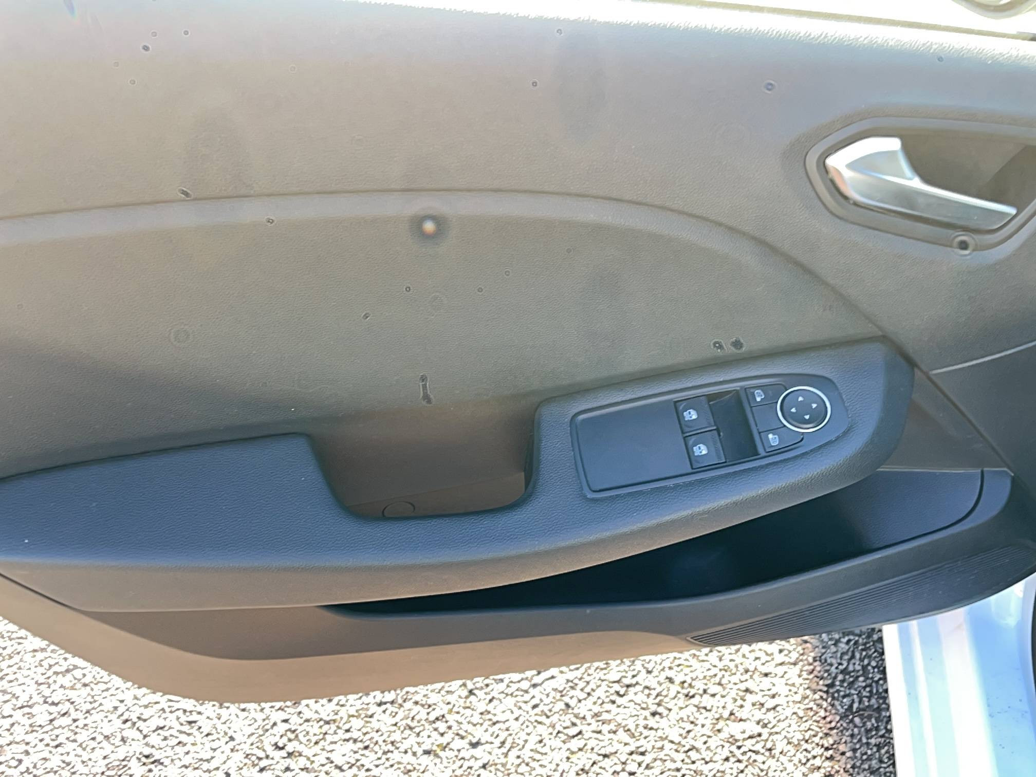 Vente en ligne Renault Clio 5 Clio TCe 90 - 21 au prix de 11 990 €