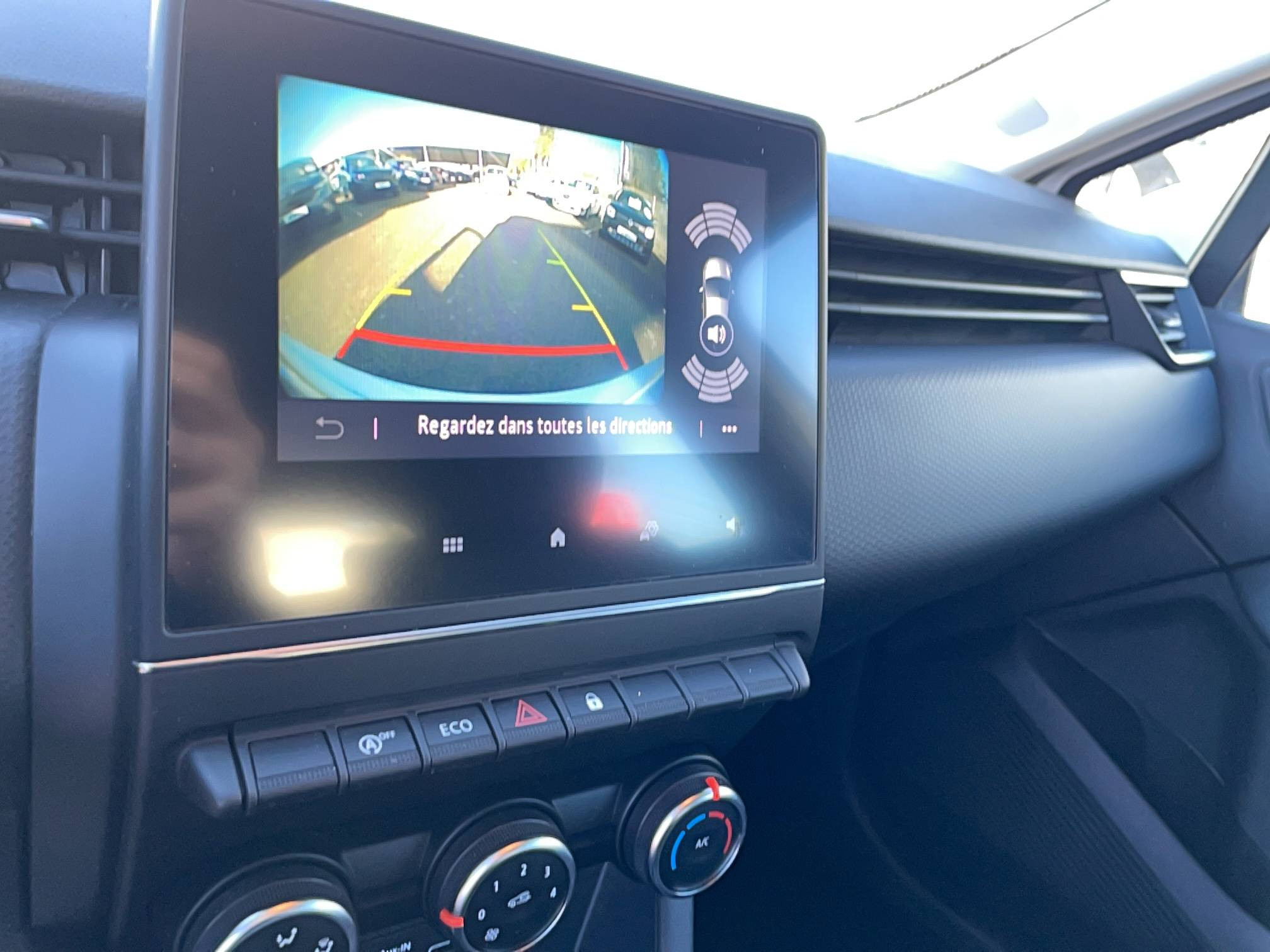 Vente en ligne Renault Clio 5 Clio TCe 90 - 21 au prix de 11 990 €