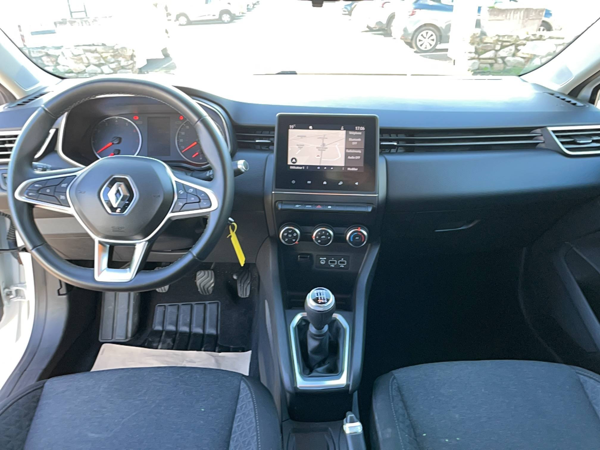 Vente en ligne Renault Clio 5 Clio TCe 90 - 21 au prix de 11 990 €