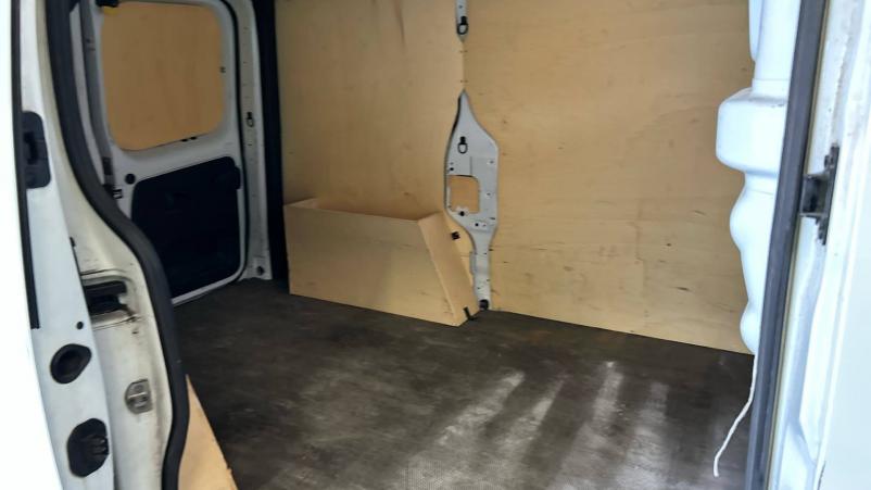 Vente en ligne Renault Trafic 3 Fourgon TRAFIC FGN L1H1 1200 KG DCI 120 au prix de 22 990 €