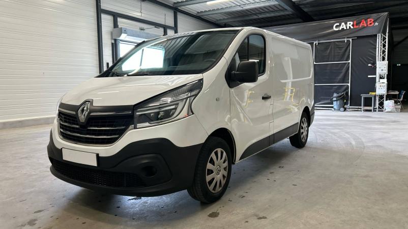 Vente en ligne Renault Trafic 3 Fourgon TRAFIC FGN L1H1 1200 KG DCI 120 au prix de 22 990 €