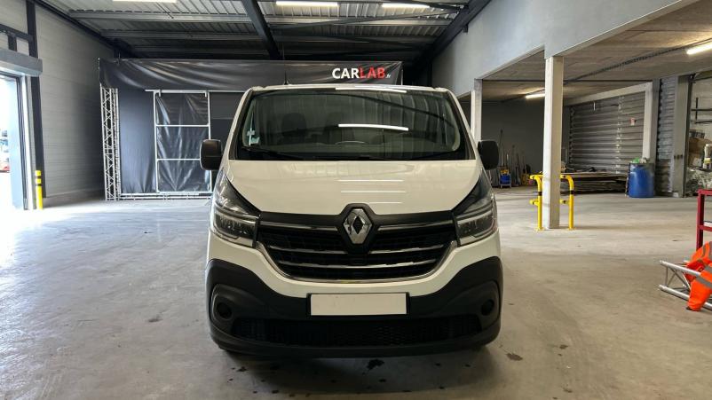Vente en ligne Renault Trafic 3 Fourgon TRAFIC FGN L1H1 1200 KG DCI 120 au prix de 22 990 €