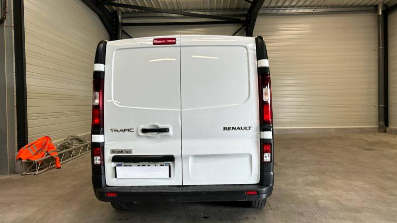 Vente en ligne Renault Trafic 3 Fourgon TRAFIC FGN L1H1 1200 KG DCI 120 au prix de 22 990 €