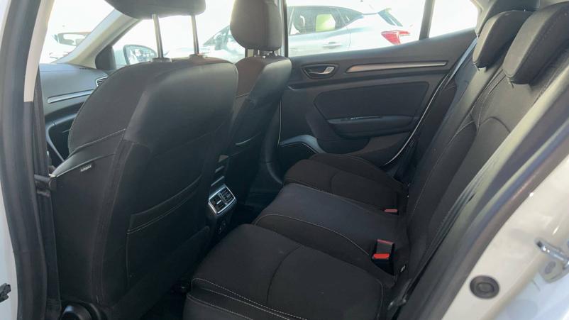 Vente en ligne Renault Megane 4 Mégane IV Berline Blue dCi 115 EDC au prix de 16 990 €