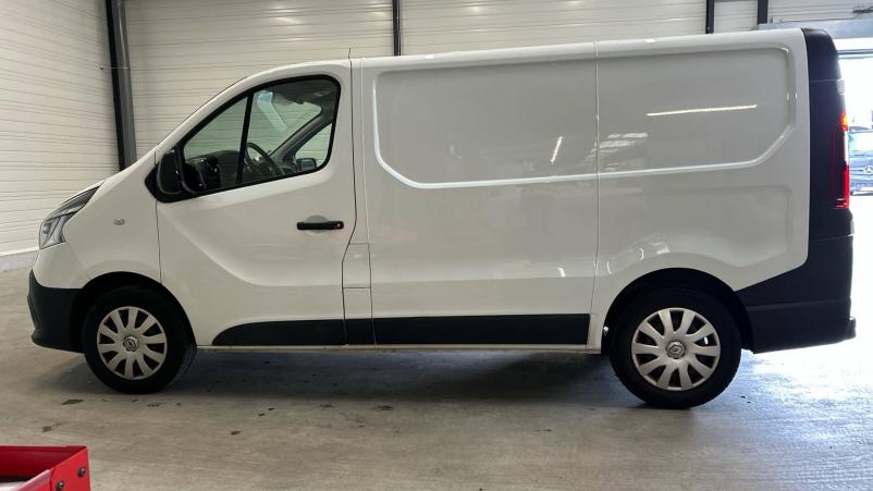 Vente en ligne Renault Trafic 3 Fourgon TRAFIC FGN L1H1 1200 KG DCI 120 au prix de 22 990 €