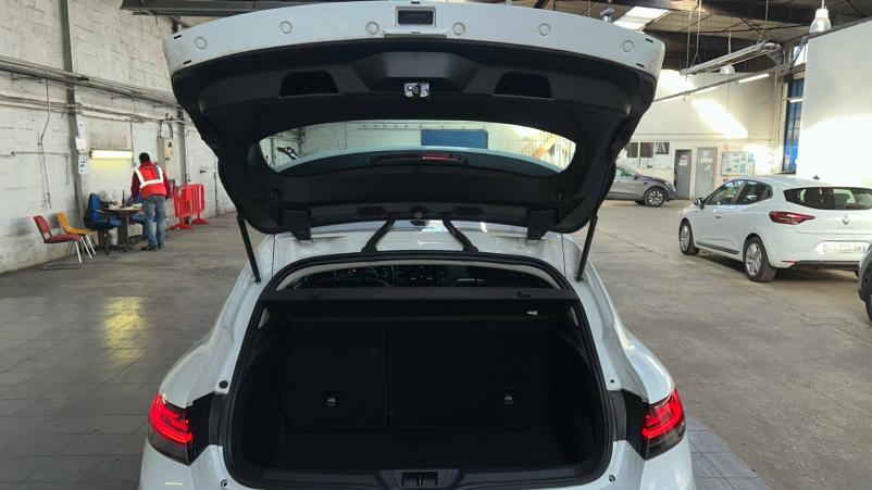 Vente en ligne Renault Megane 4 Mégane IV Berline Blue dCi 115 EDC au prix de 16 990 €