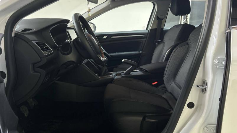 Vente en ligne Renault Megane 4 Estate  Blue dCi 115 au prix de 16 490 €