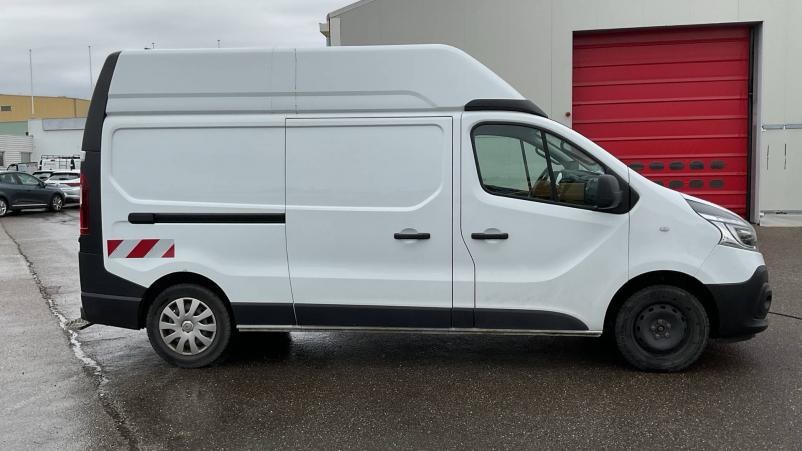 Vente en ligne Renault Trafic 3 Fourgon TRAFIC FGN L2H2 1200 KG DCI 145 ENERGY au prix de 21 490 €