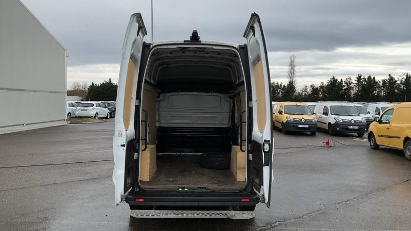 Vente en ligne Renault Trafic 3 Fourgon TRAFIC FGN L2H2 1200 KG DCI 145 ENERGY au prix de 21 490 €