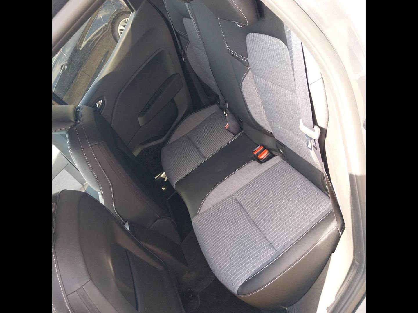 Vente en ligne Renault Clio 5 Clio E-Tech full hybrid 145 ch GSR2 au prix de 23 990 €