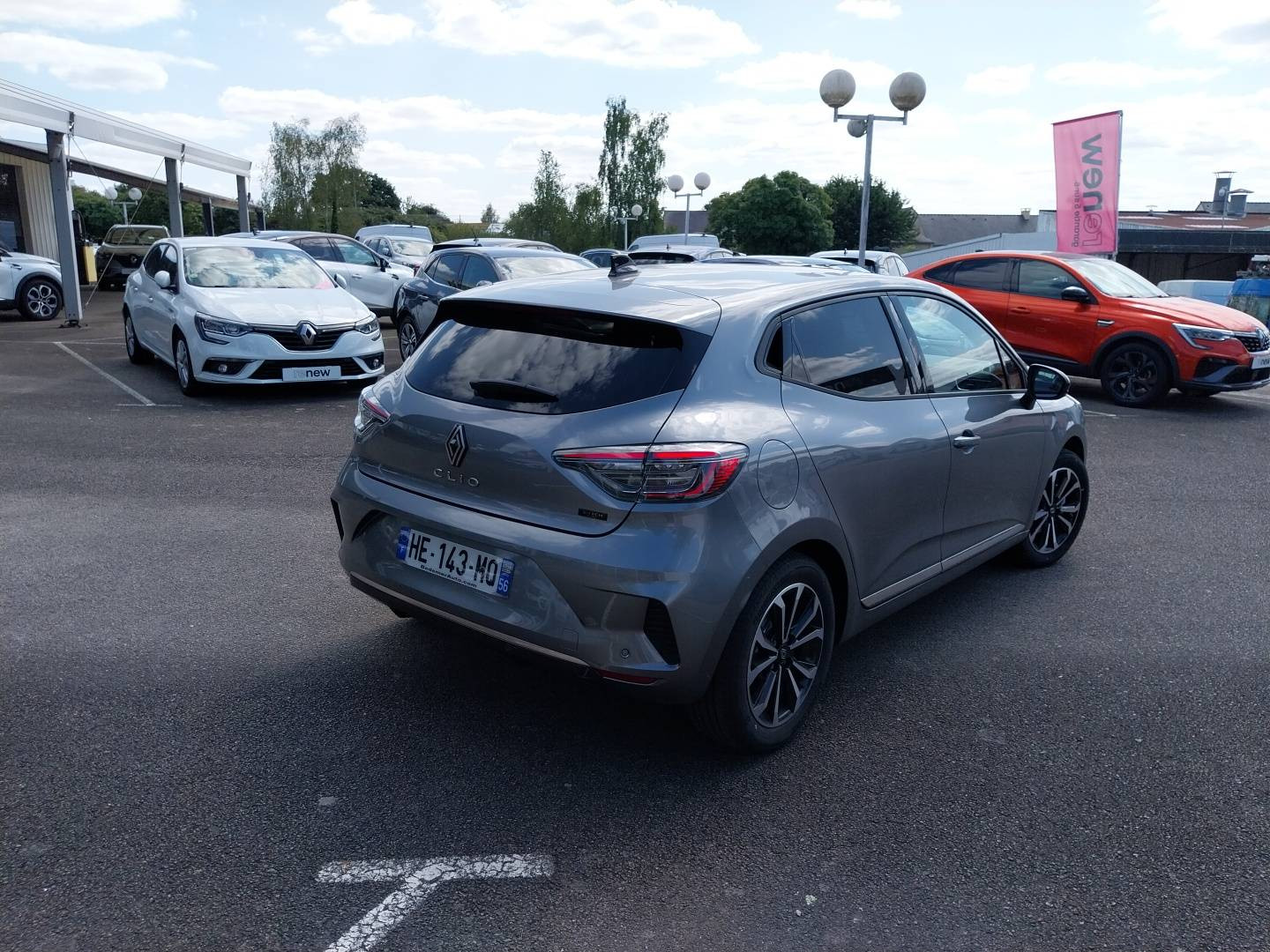 Vente en ligne Renault Clio 5 Clio E-Tech full hybrid 145 ch GSR2 au prix de 23 990 €