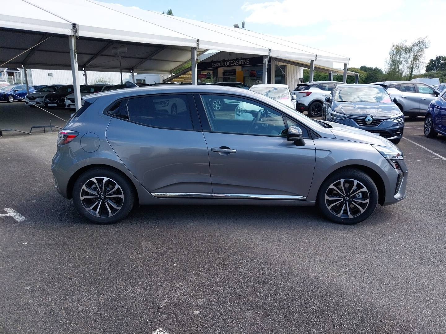 Vente en ligne Renault Clio 5 Clio E-Tech full hybrid 145 ch GSR2 au prix de 23 990 €