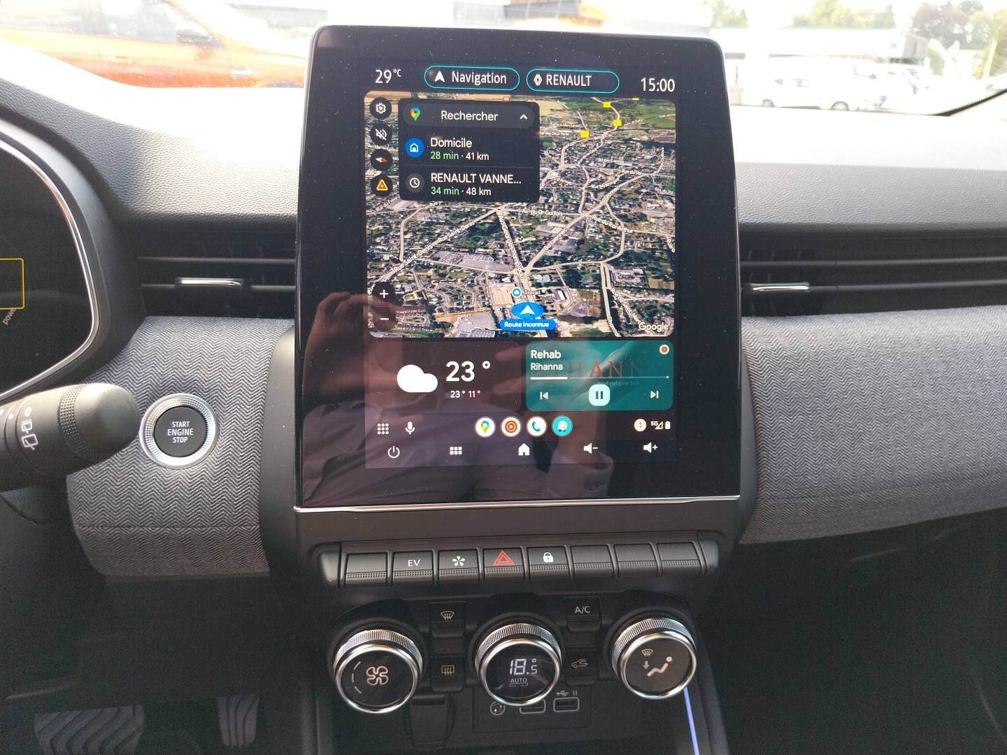 Vente en ligne Renault Clio 5 Clio E-Tech full hybrid 145 ch GSR2 au prix de 23 990 €