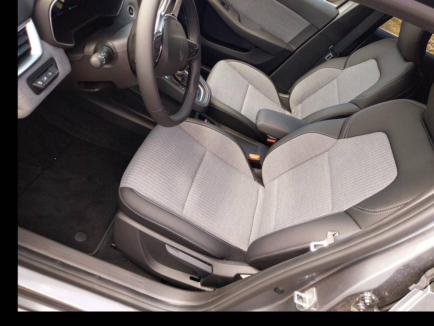 Vente en ligne Renault Clio 5 Clio E-Tech full hybrid 145 ch GSR2 au prix de 23 990 €