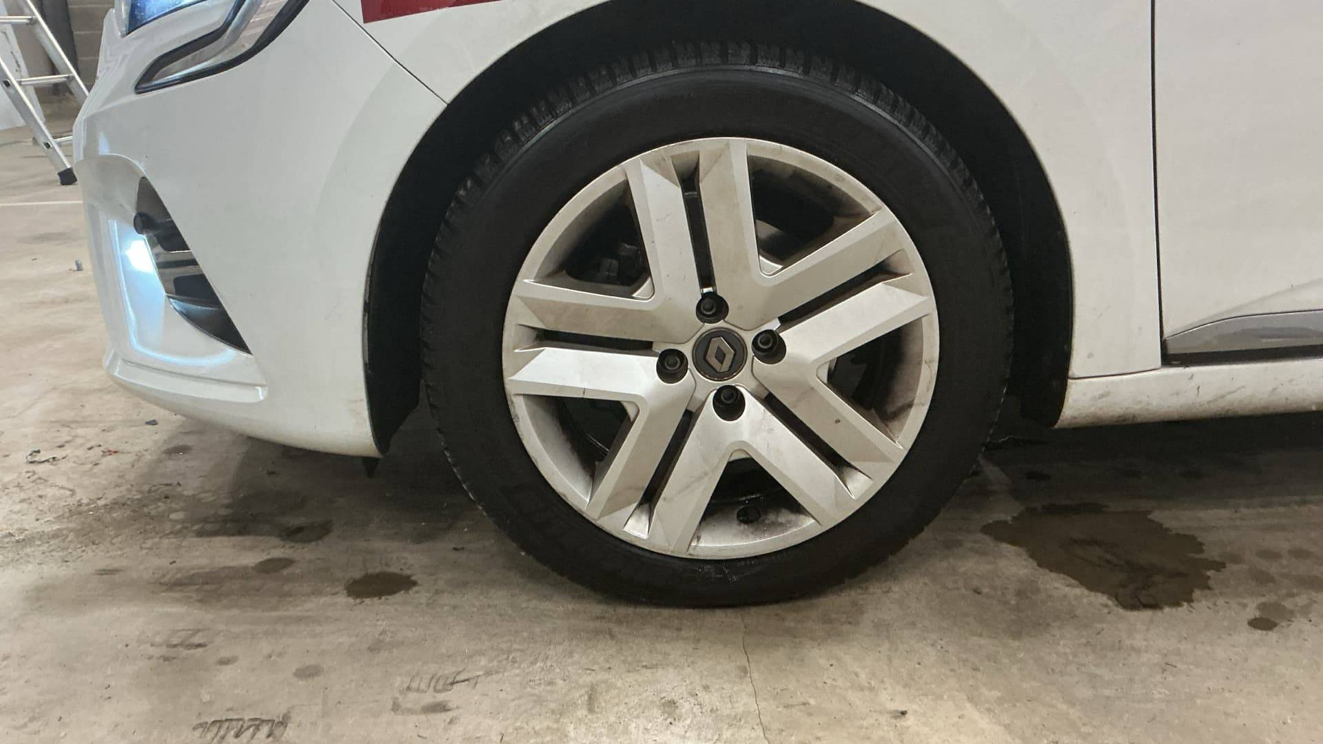 Vente en ligne Renault Clio 5 Clio Blue dCi 85 au prix de 13 790 €