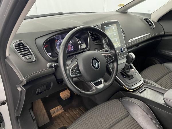 Vente en ligne Renault Grand Scenic 4 Grand Scenic Blue dCi 120 EDC au prix de 18 990 €