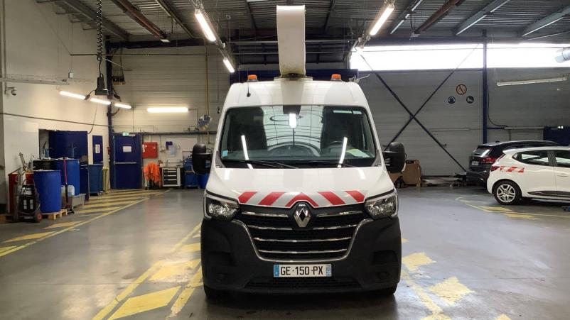 Vente en ligne Renault Master Fourgon MASTER FGN TRAC 3 PLACES F3500 L2H2 ENERGY DCI 145 NACELLE  au prix de 25 900 €