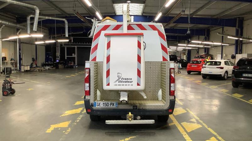 Vente en ligne Renault Master Fourgon MASTER FGN TRAC 3 PLACES F3500 L2H2 ENERGY DCI 145 NACELLE  au prix de 25 900 €