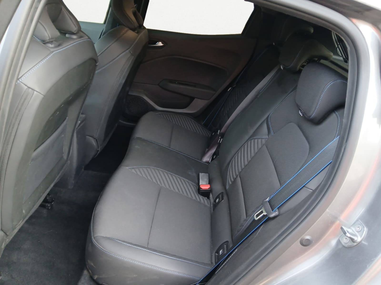 Vente en ligne Renault Clio 5 Clio E-Tech full hybrid 145 ch GSR2 au prix de 23 990 €