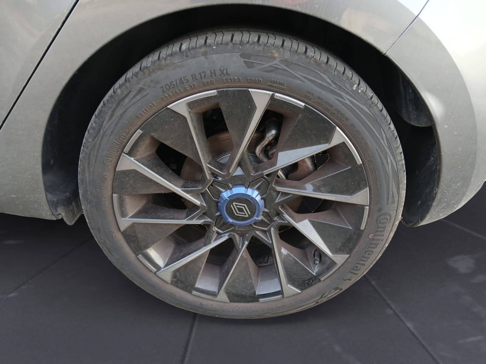 Vente en ligne Renault Clio 5 Clio E-Tech full hybrid 145 ch GSR2 au prix de 23 990 €