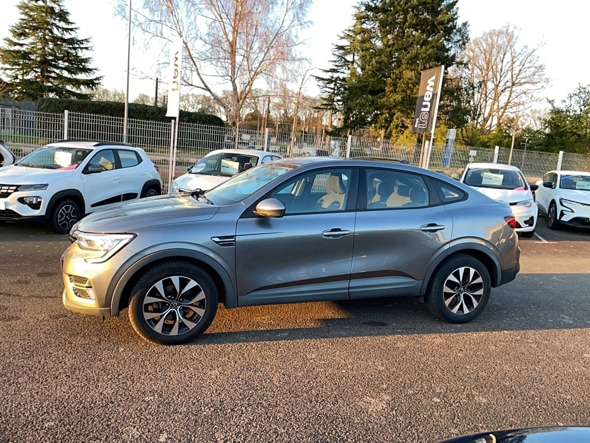 Vente en ligne Renault Arkana  E-Tech 145 au prix de 17 990 €