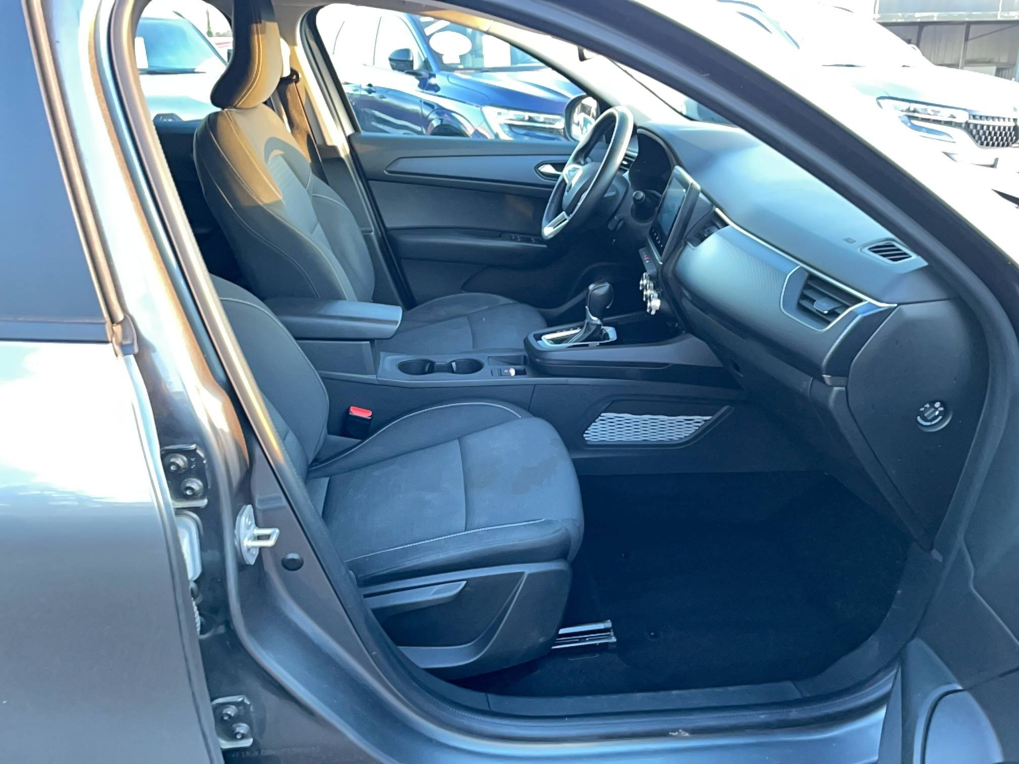 Vente en ligne Renault Arkana  E-Tech 145 au prix de 17 990 €