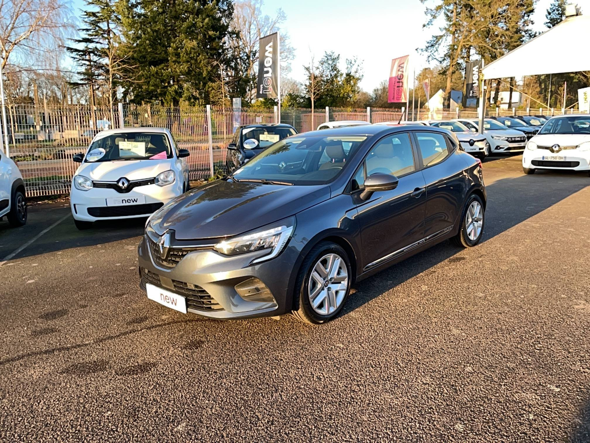 Renault Clio 5 Clio E-Tech 140 - 21N occasion de 2021 en vente à Ploërmel