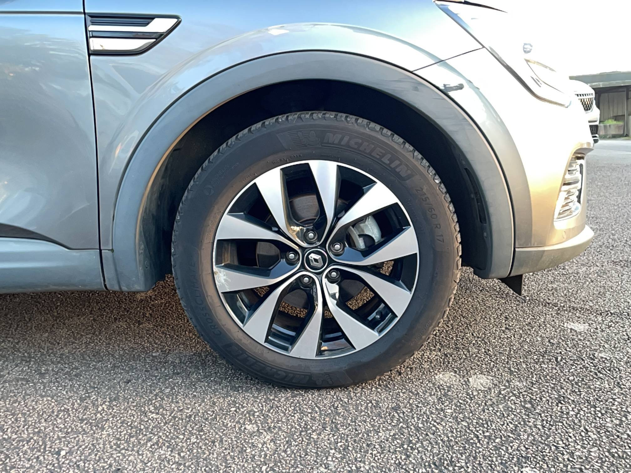 Vente en ligne Renault Arkana  E-Tech 145 au prix de 17 990 €