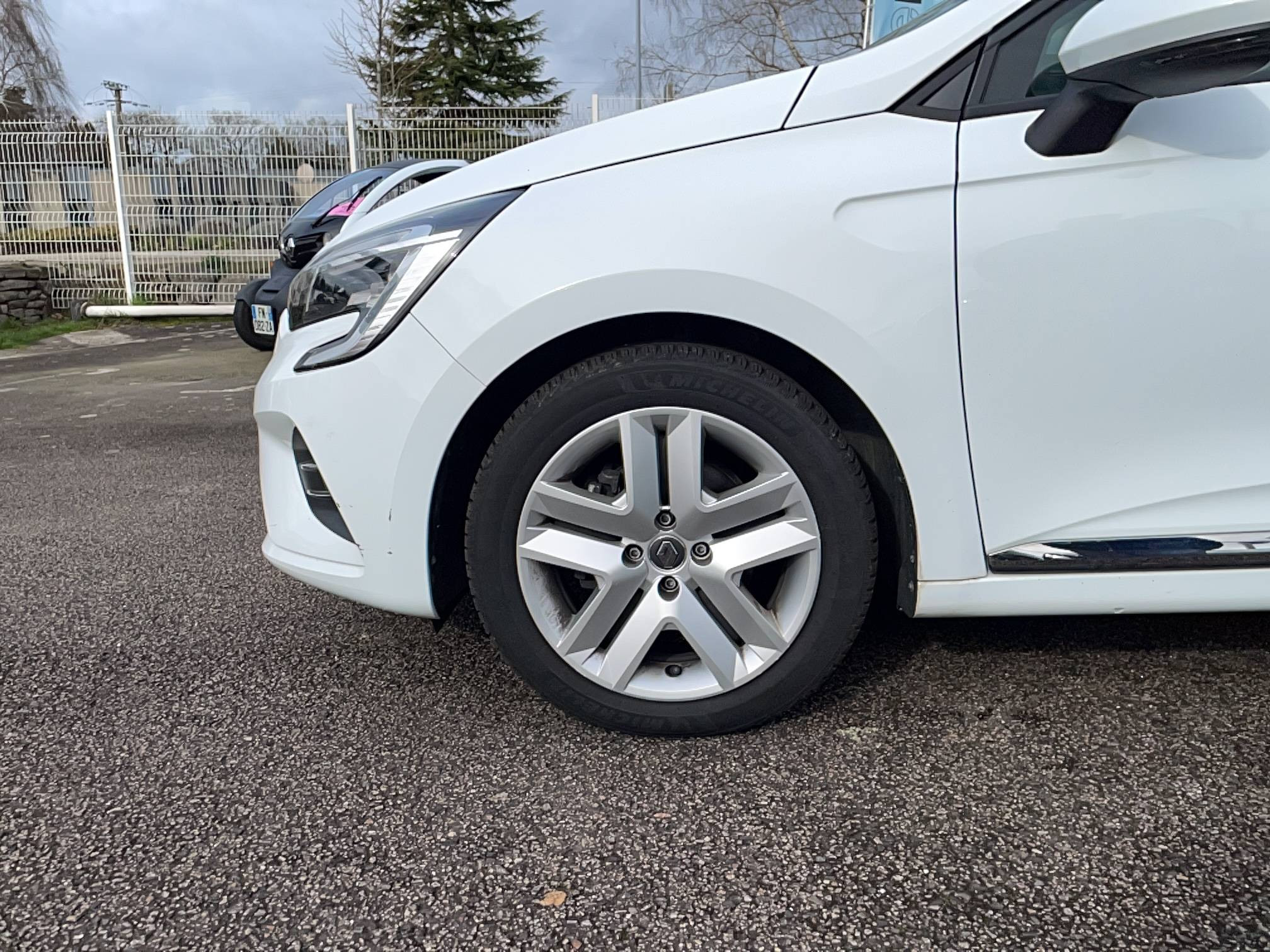 Vente en ligne Renault Clio 5 Clio Blue dCi 85 au prix de 13 990 €