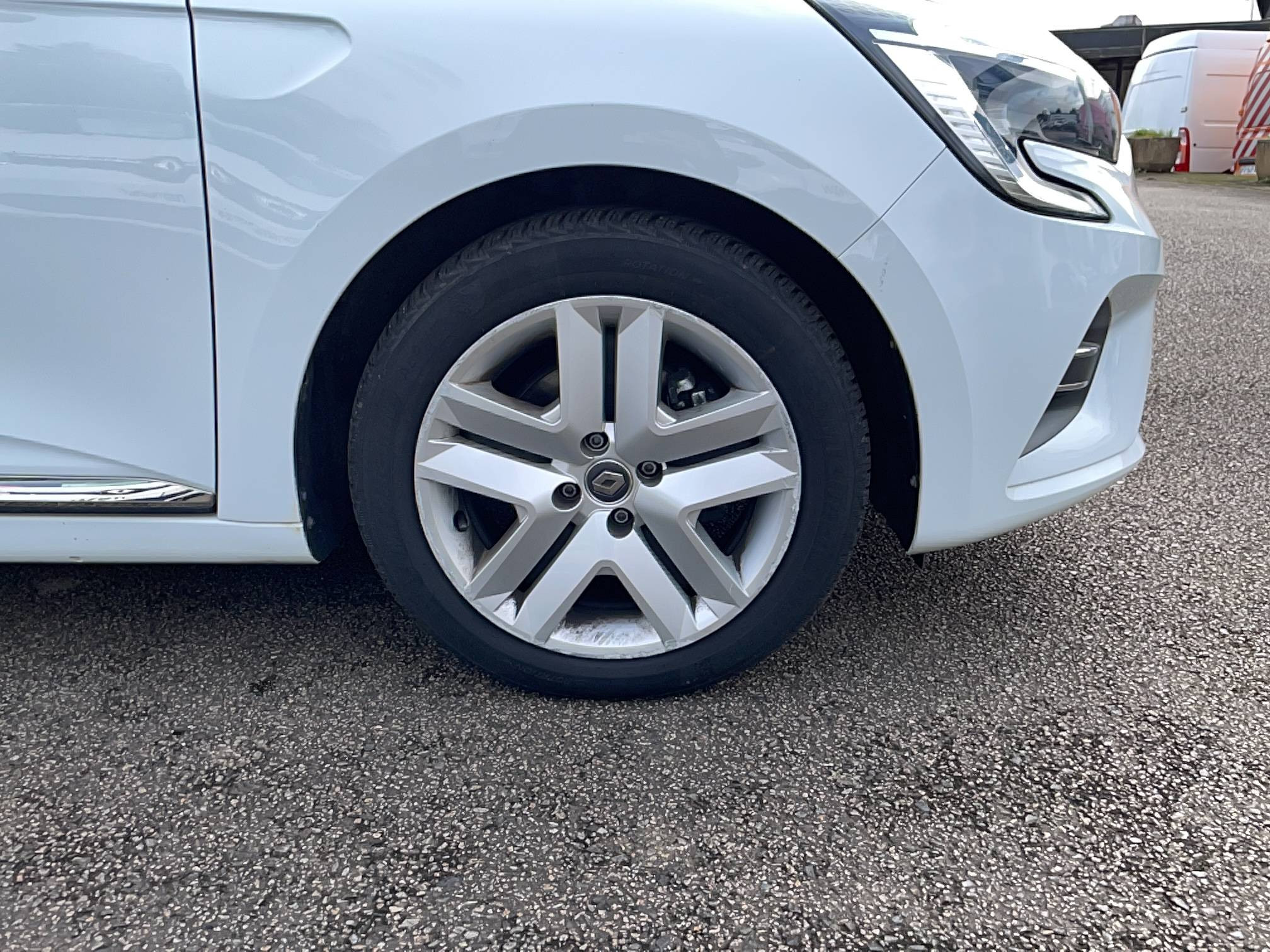 Vente en ligne Renault Clio 5 Clio Blue dCi 85 au prix de 13 990 €