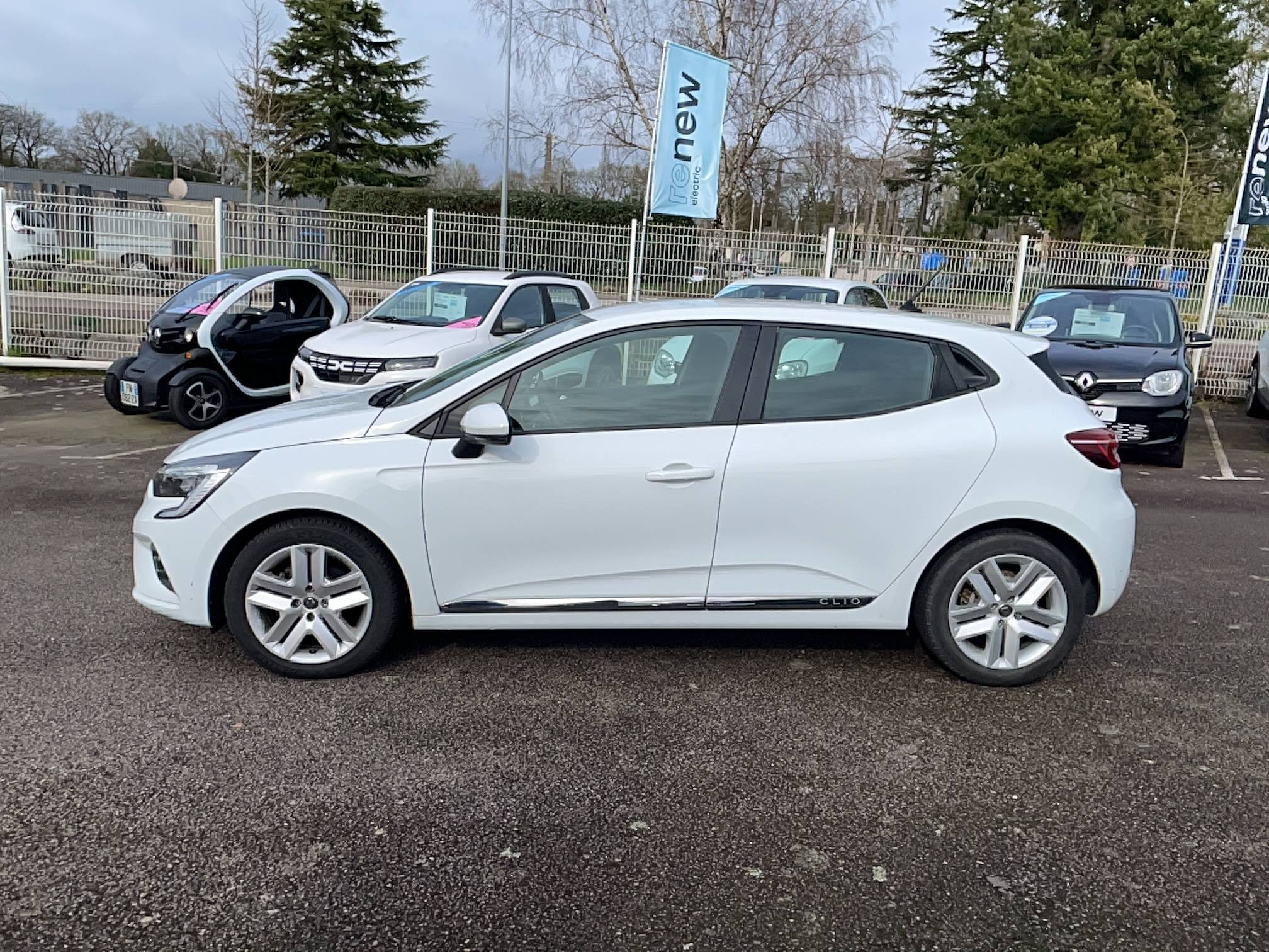 Vente en ligne Renault Clio 5 Clio Blue dCi 85 au prix de 13 990 €