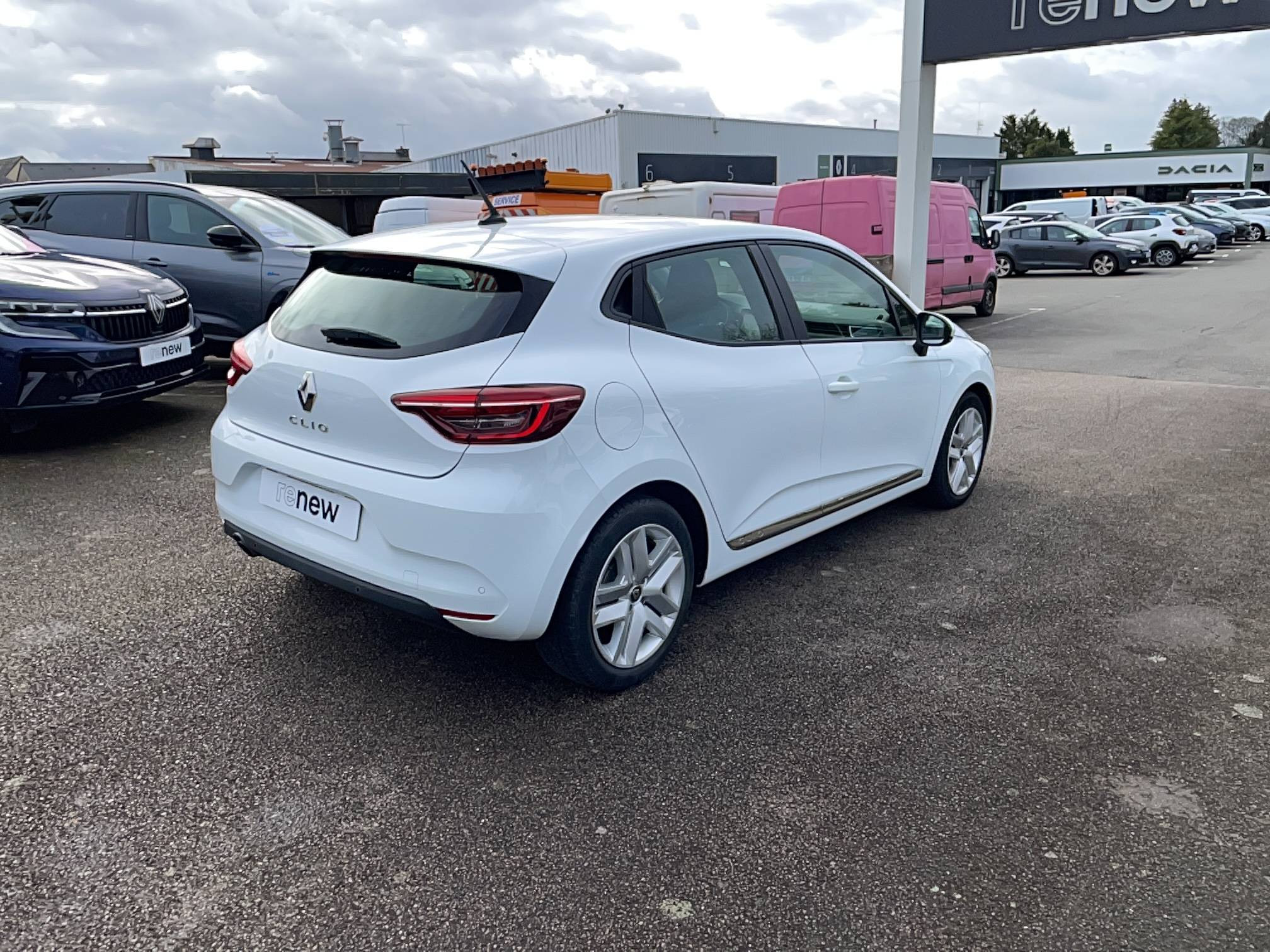 Vente en ligne Renault Clio 5 Clio Blue dCi 85 au prix de 13 990 €