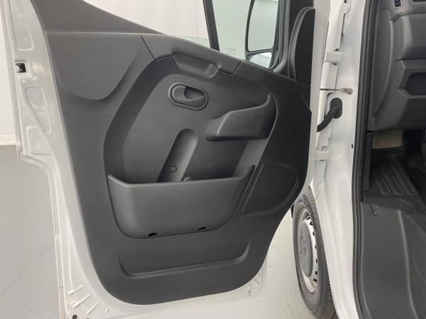 Vente en ligne Renault Master 3 Fourgon MASTER FGN TRAC F3500 L2H2 BLUE DCI 135 au prix de 28 990 €