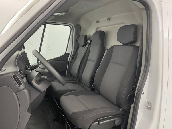 Vente en ligne Renault Master 3 Fourgon MASTER FGN TRAC F3500 L2H2 BLUE DCI 135 au prix de 28 990 €