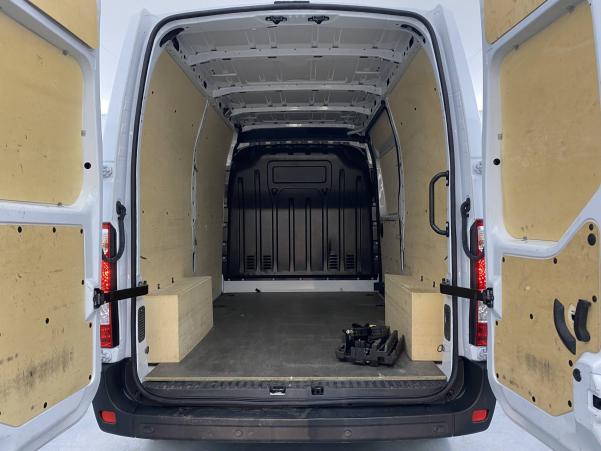 Vente en ligne Renault Master 3 Fourgon MASTER FGN TRAC F3500 L2H2 BLUE DCI 135 au prix de 28 990 €