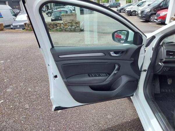 Vente en ligne Renault Megane 4 Mégane IV Berline Blue dCi 115 au prix de 15 490 €