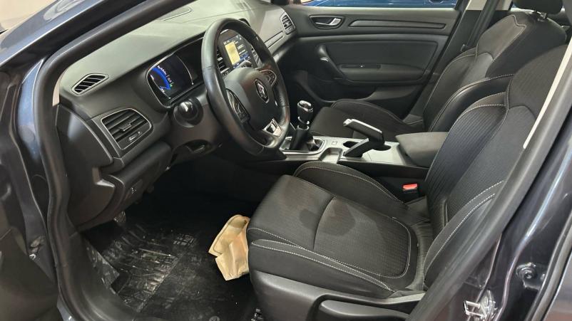 Vente en ligne Renault Megane 4 Mégane IV Berline Blue dCi 115 au prix de 15 990 €