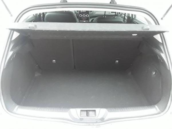 Vente en ligne Renault Megane 4 Mégane IV Berline Blue dCi 115 au prix de 14 590 €