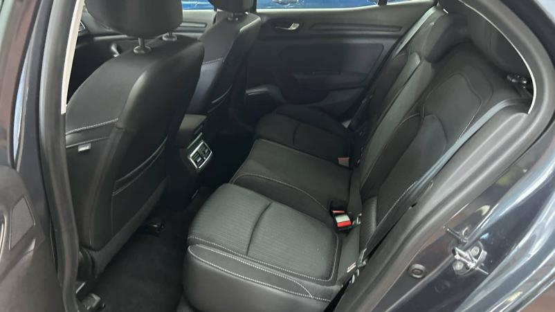 Vente en ligne Renault Megane 4 Mégane IV Berline Blue dCi 115 au prix de 15 990 €